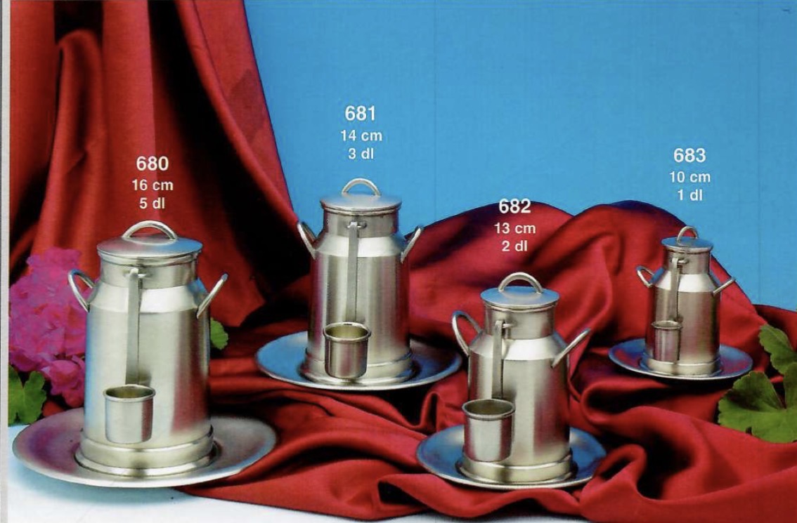 Boille à lait en étain 0,5 l avec plateau et cuillère