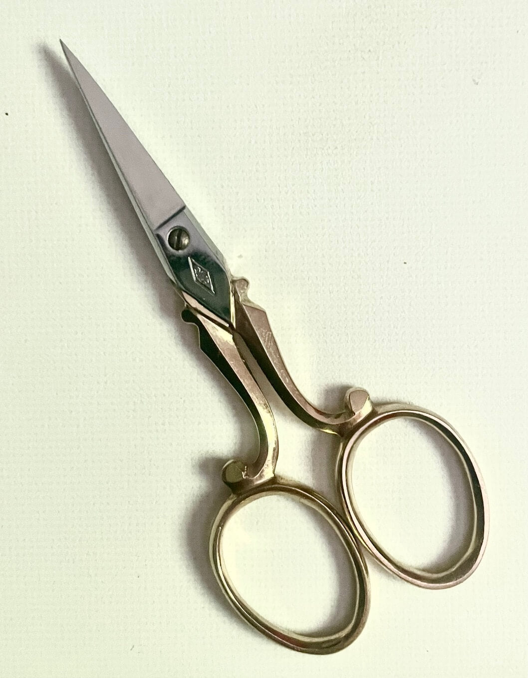 Nogent-Nähschere mit Doppelspitze 9 cm
