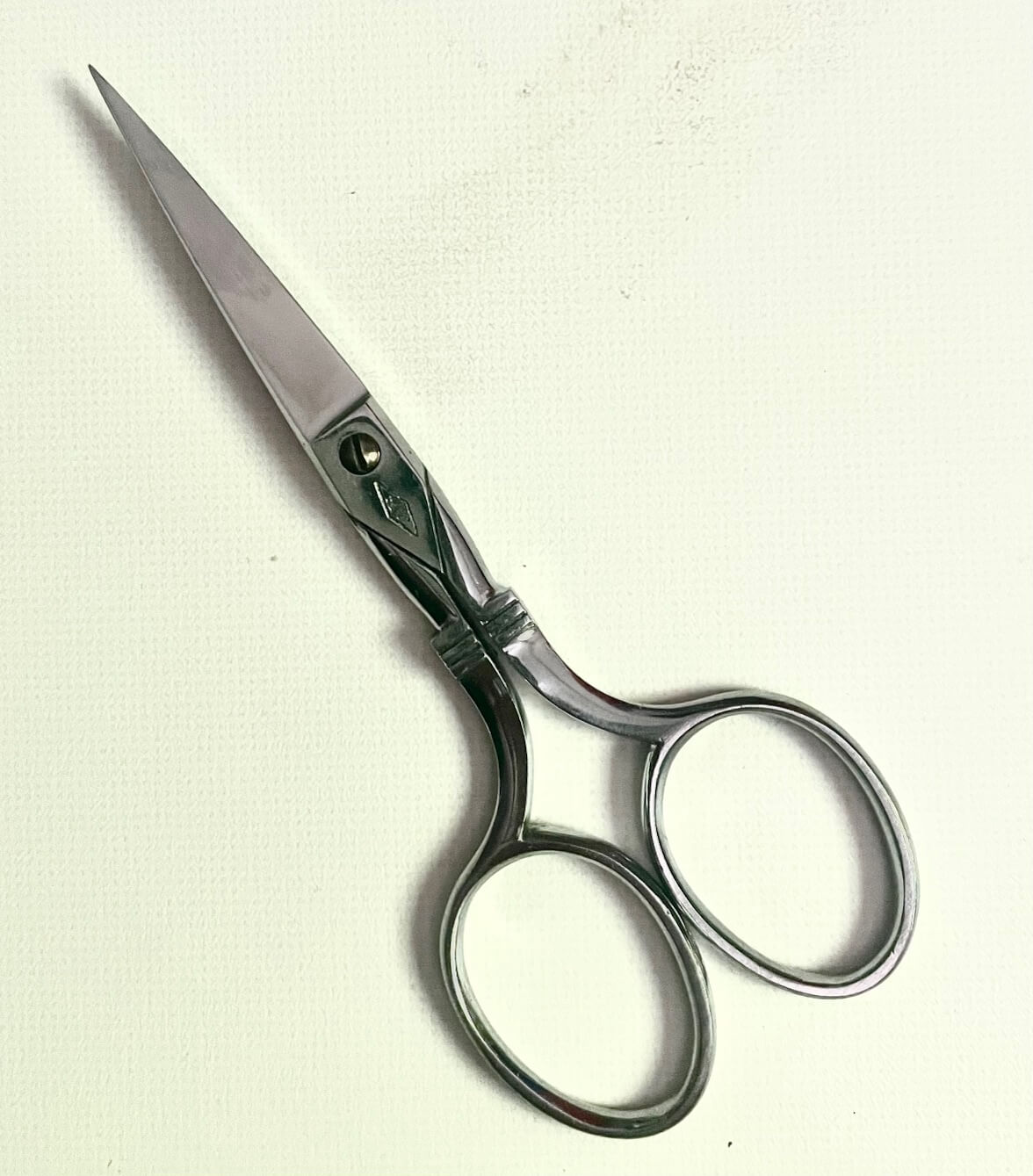 Nogent-Nähschere mit Doppelspitze, geschmiedet, 10,7 cm