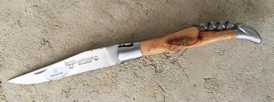 Laguiole en Aubrac 12 cm juniper with corkscrew
