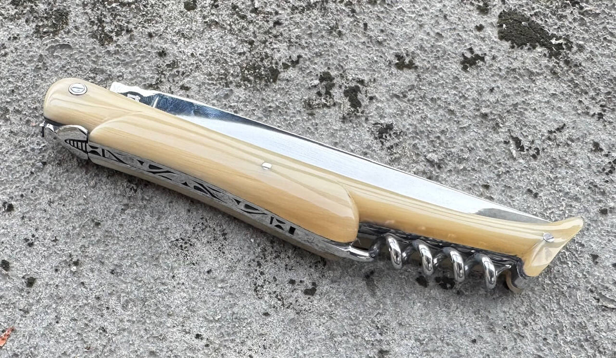 Laguiole en Aubrac 14 cm horn corkscrew, view 3
