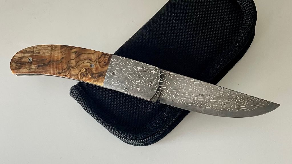 Couteau d'artisan Christian Avakian marronnier damas, vue 2