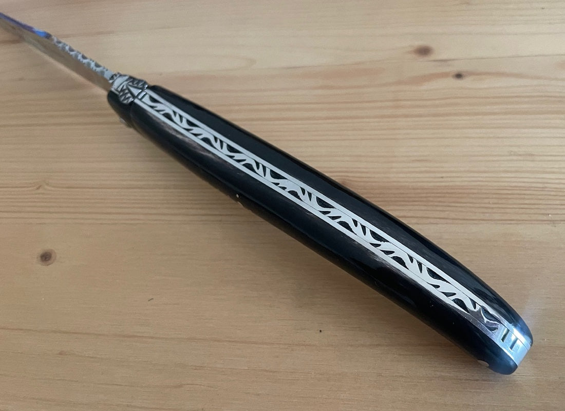 Laguiole en Aubrac 14 cm black horn knife, view 2