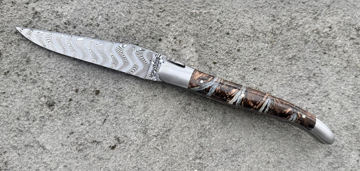 Laguiole en Aubrac damas molaire de mammouth